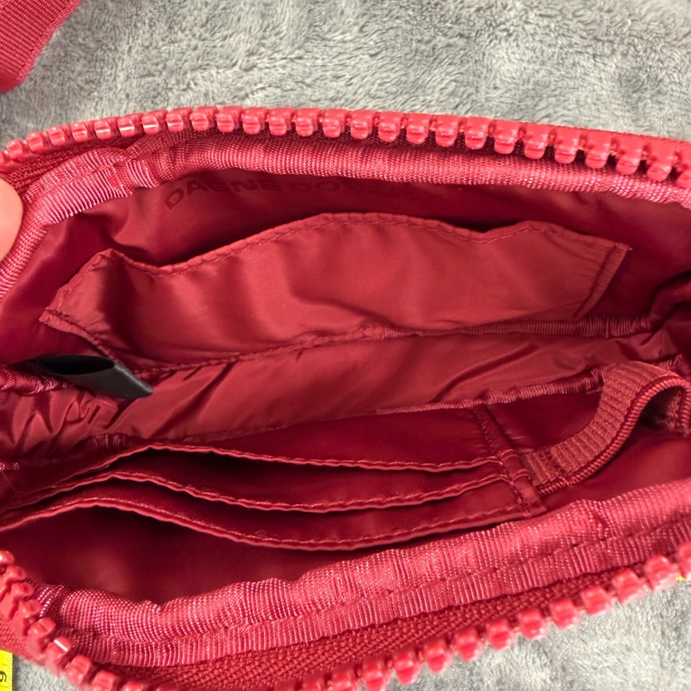 Limited Edition Sephora Dagne Dover Mara Phone Sling Bag NWOT - Picture 2 of 3
